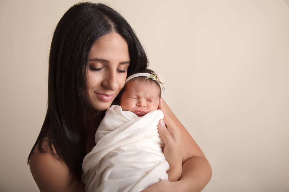 Laval Newborn Family Photographer Cait Lemieux Photography